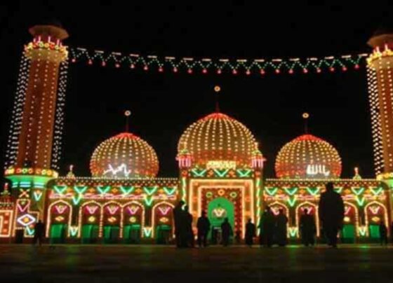 ملک بھر میں شبِ معراج آج عقیدت و احترام سے منائی جائے گی