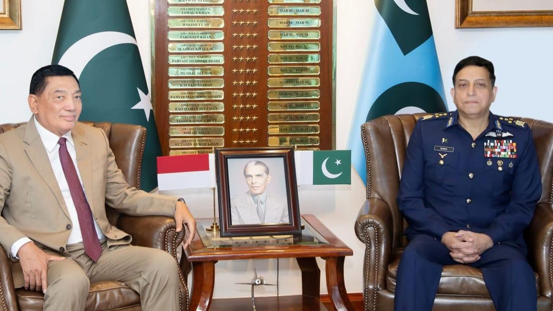 ایئر چیف مارشل ظہیر احمد بابر سدھو سے انڈونیشیا کے وزیر دفاع کی ملاقات، فضائی تعاون بڑھانے پر اتفاق