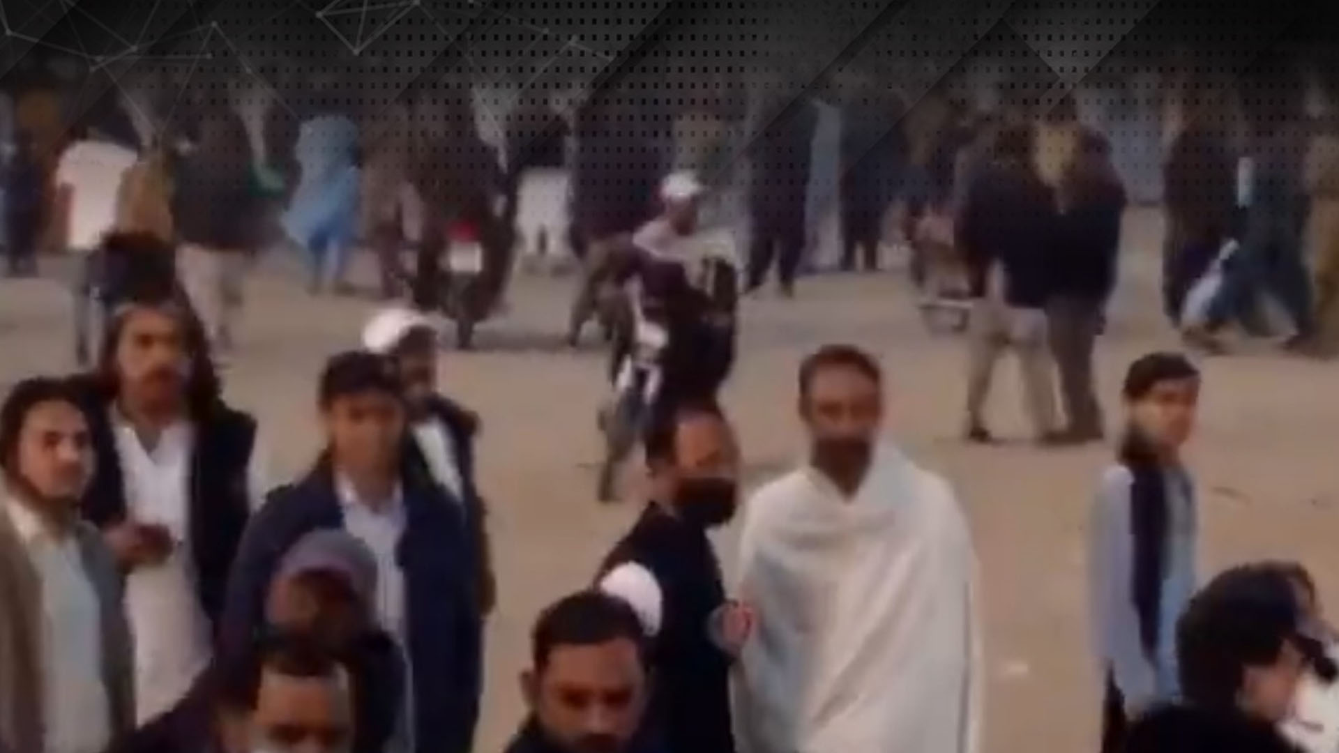 تحریک انصاف کراچی میں عوام کو باہر نکالنے میں ناکام لیکن ٹریفک جام اور مشکلات بڑھانے میں کامیاب