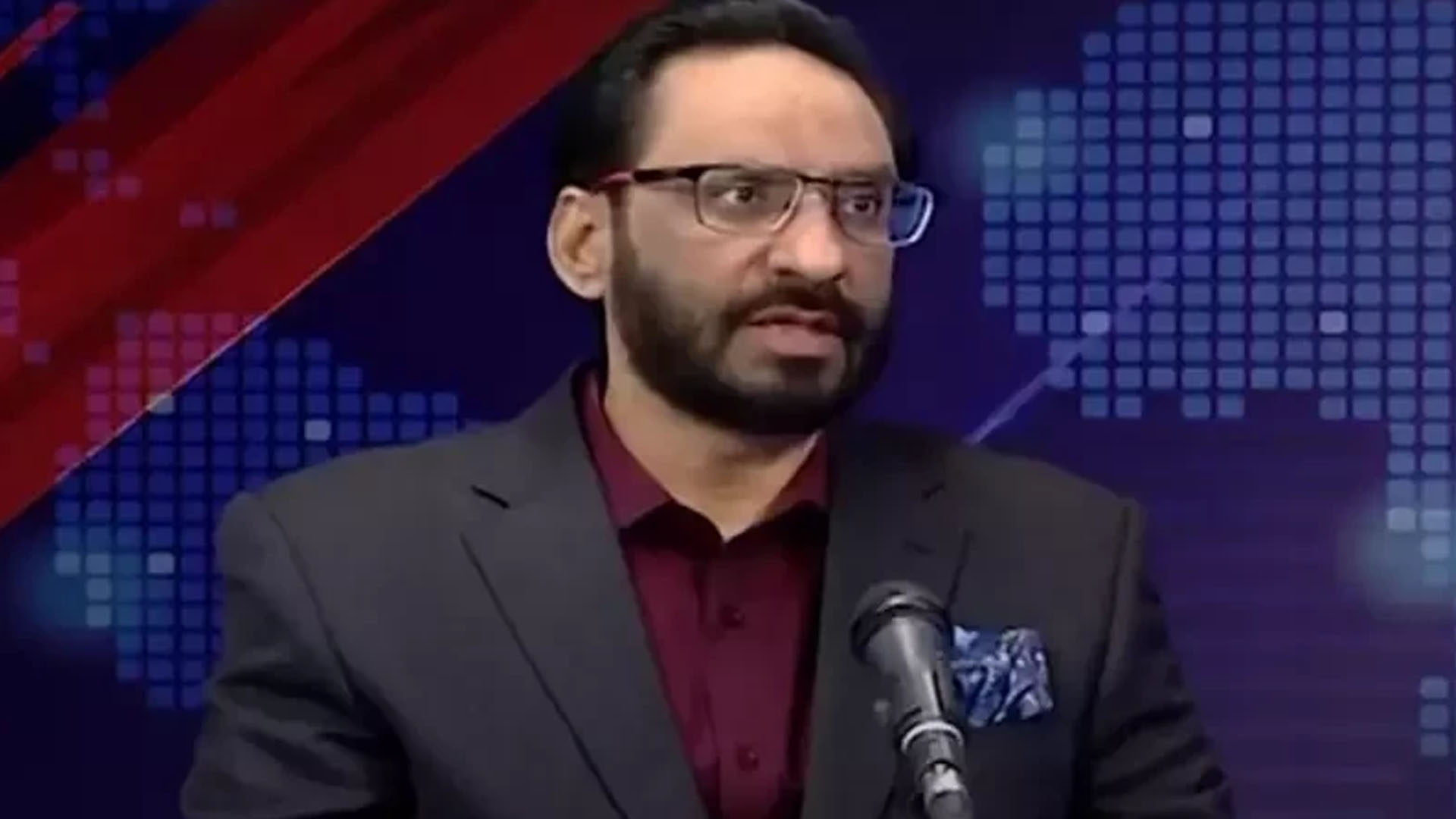 عمران خان نے گنڈا پور سے کہا تھا صوبے پر افغانستان کا قبضہ ہوتا ہے تو ہونے دو فوج کویہاں سے نکالو،جاوید چوہدری کا تہلکہ خیز انکشاف