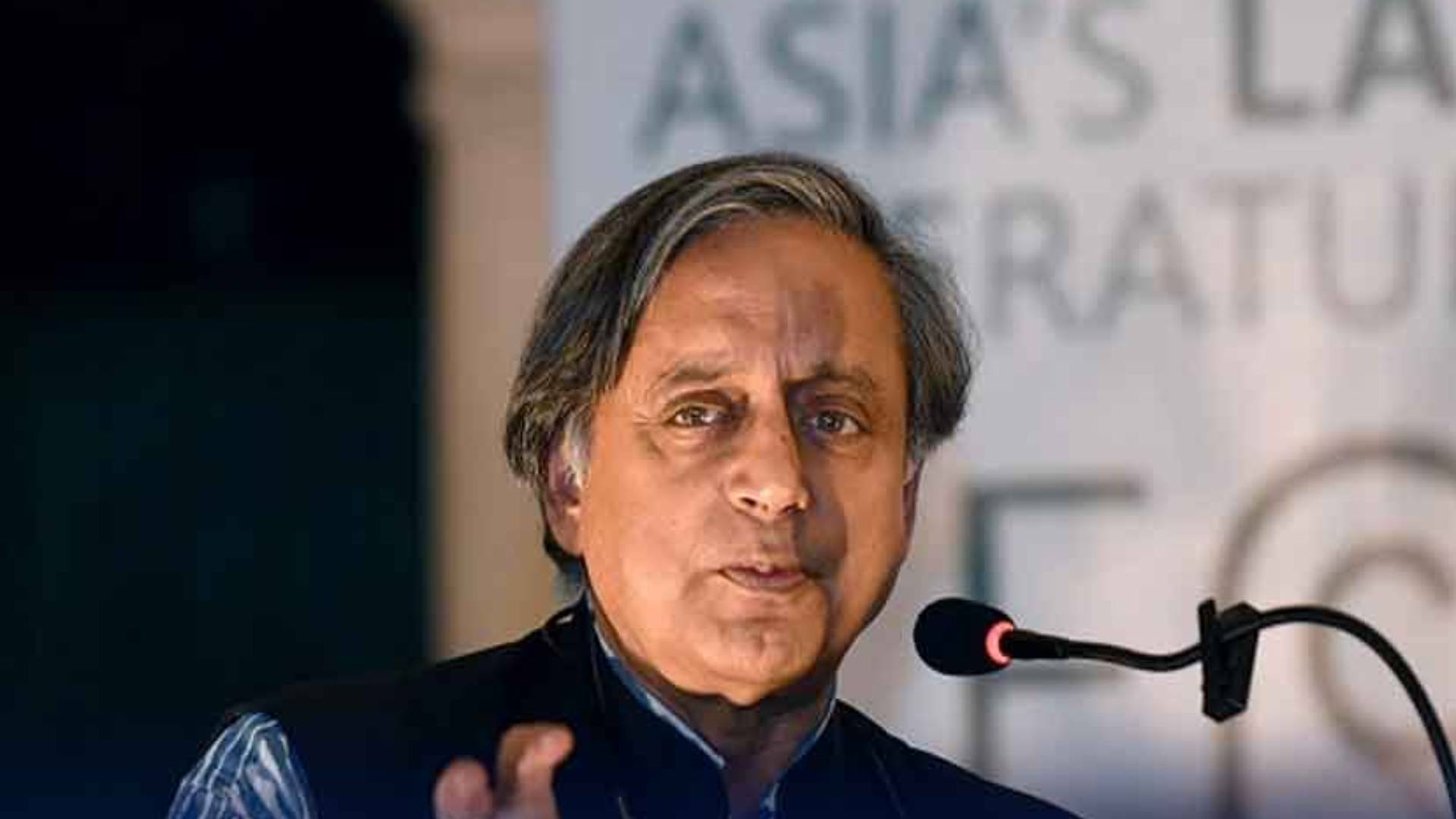 بھارتی کانگریس رہنما ششی تھرور بھی بنگلادیشی کرکٹر کی حمایت میں سامنے آگئے