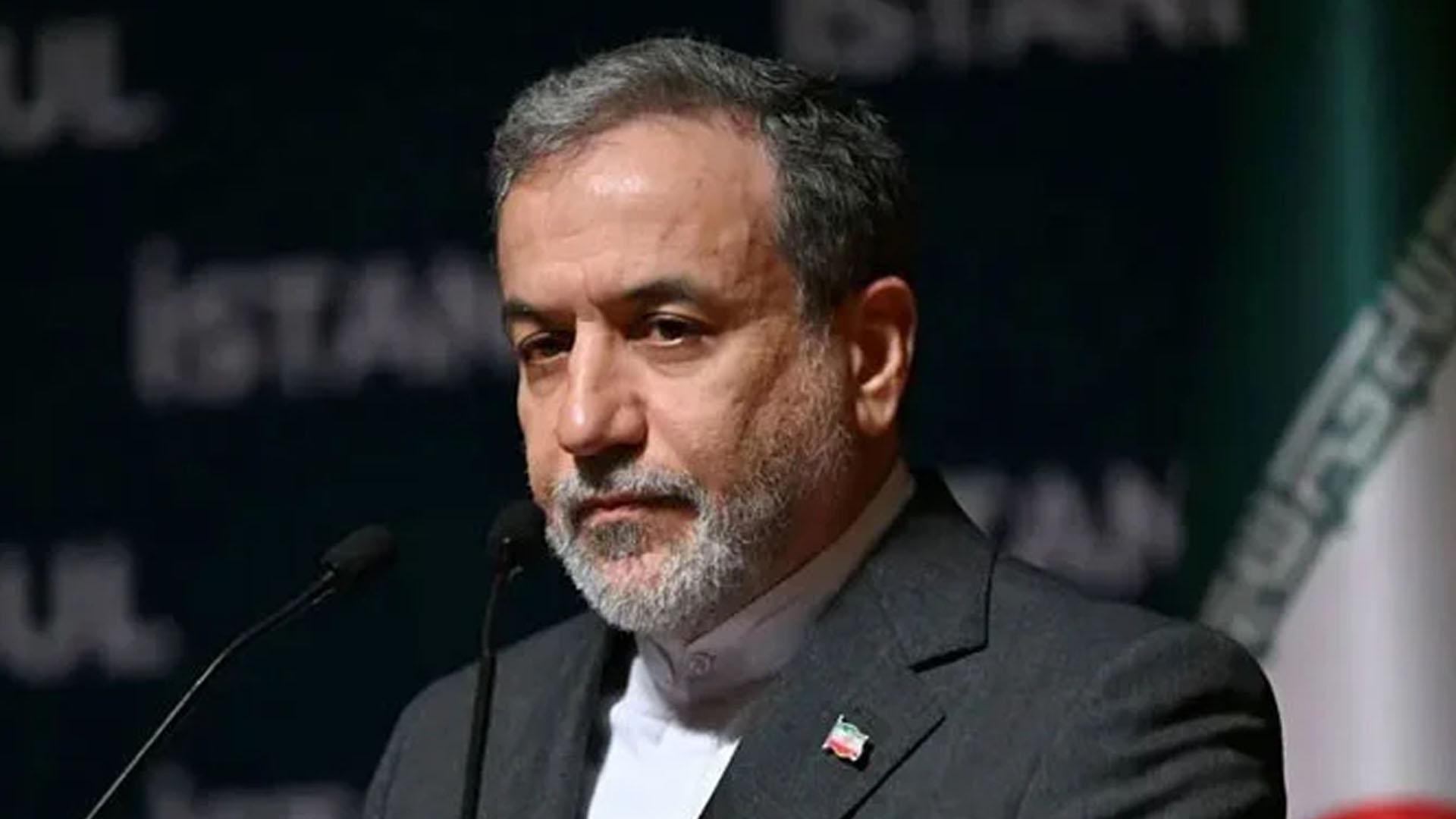 یقین دلاتا ہوں مظاہرین کو پھانسی نہیں دیں گے، ایرانی وزیر خارجہ