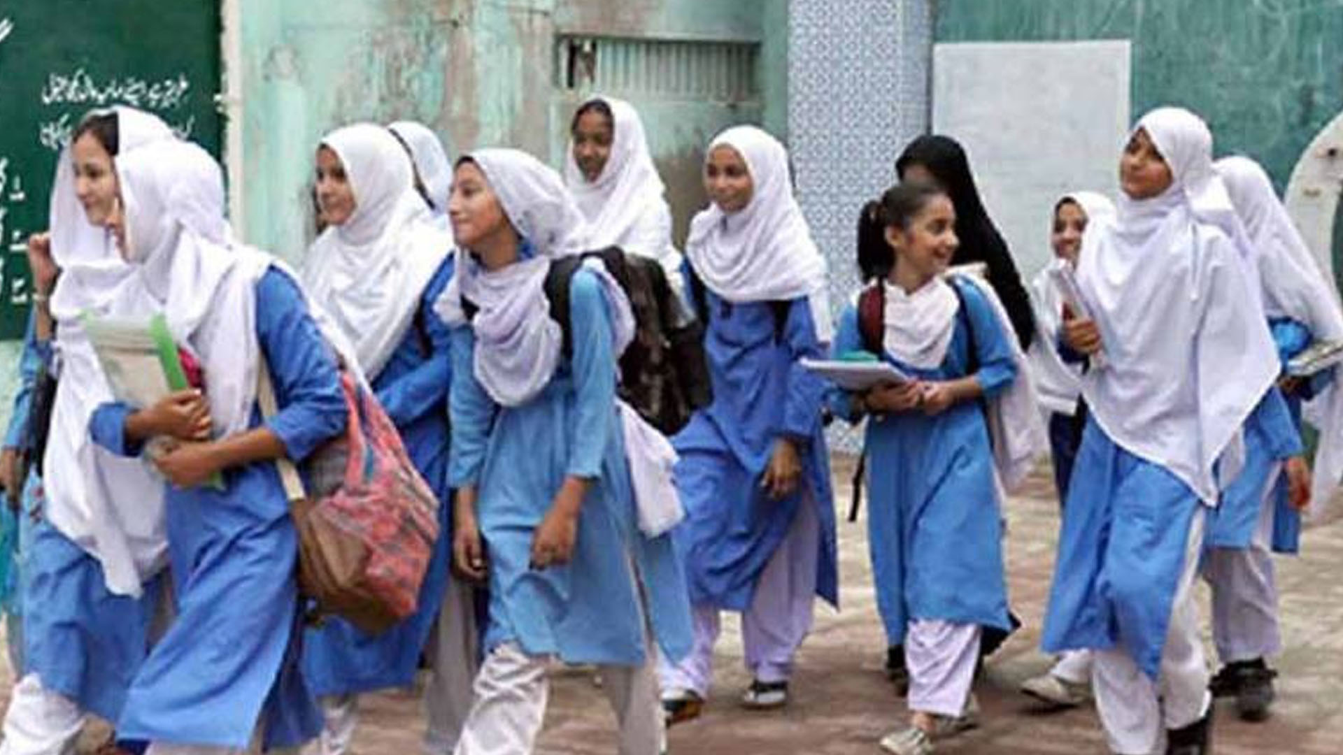 سکولوں میں چھٹیو ں سے متعلق وزیر تعلیم نے بڑا فیصلہ کرلیا
