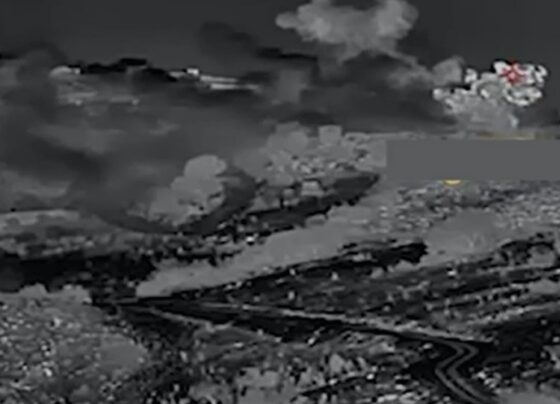 پاک فوج کی بھرپور مؤثر کارروائی ، پاک افغان سرحد پر افغان طالبان کی متعدد اہم پوسٹیں مکمل تباہ