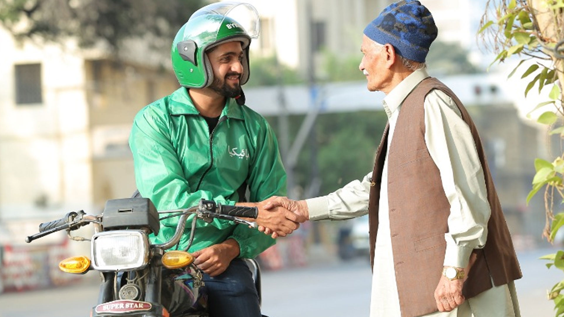 بائیکیا اور آن لائن ٹیکسی استعمال کرنے والوں کیلئے بڑی خبر،حکومت کا اہم فیصلہ