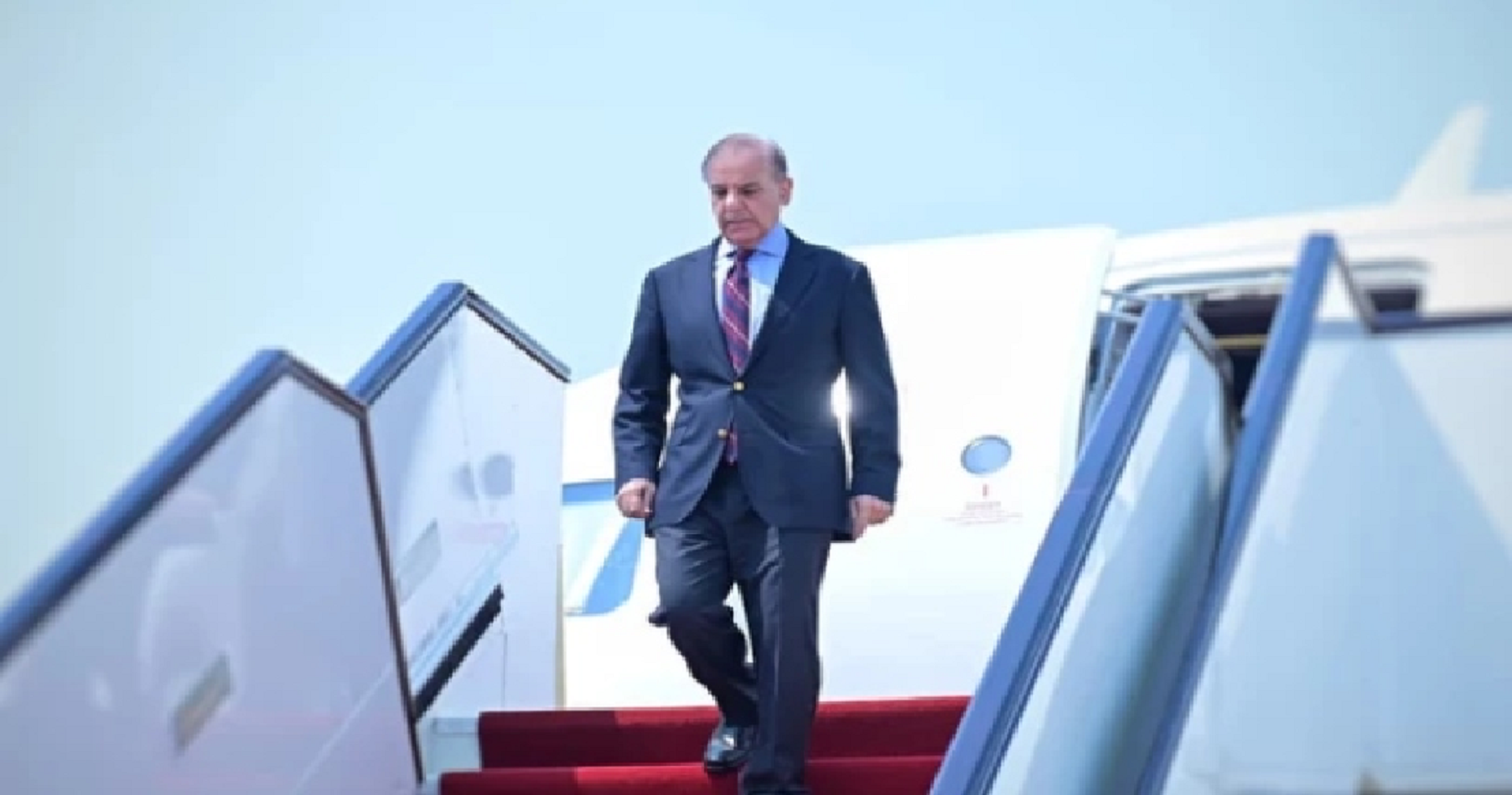 وزیراعظم شہباز شریف غزہ امن بورڈ کے اجلاس میں شرکت کے لیے امریکا پہنچ گئے