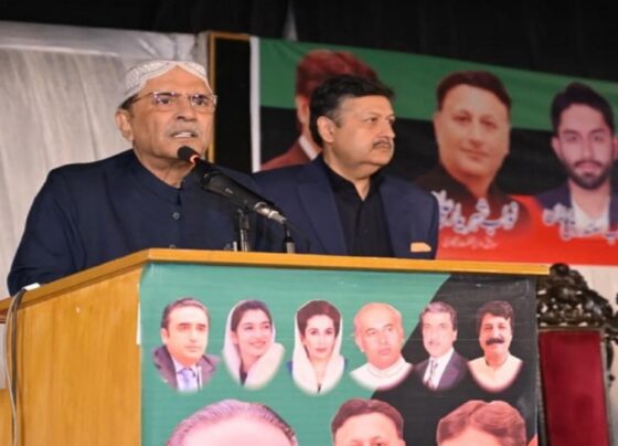 شہباز شریف اور مریم نواز کیساتھ چلنے کا ارادہ، بانی جیل نہیں کاٹ سکتے تو کوئی آسان کام کر لیں ، صدر آصف زرداری