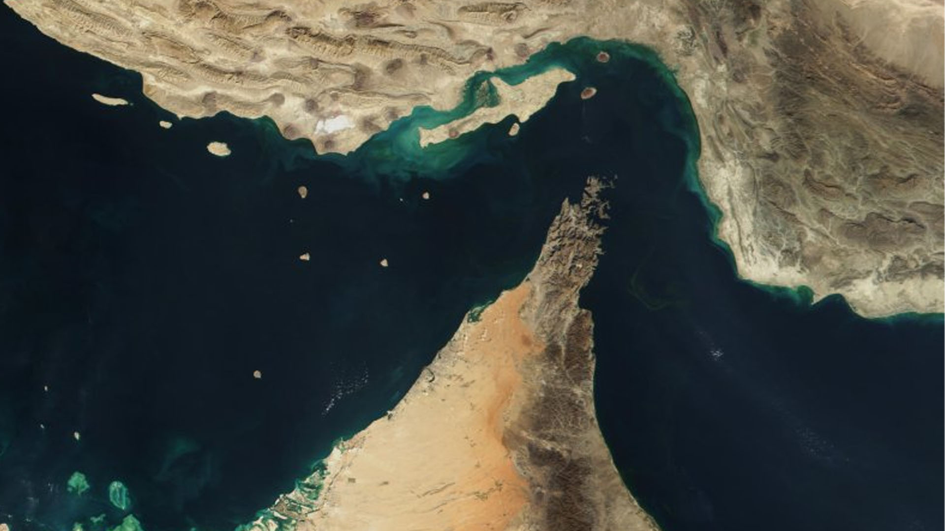 ایران نے آبنائے ہرمز کو بند کر نے کا اعلان کردیا