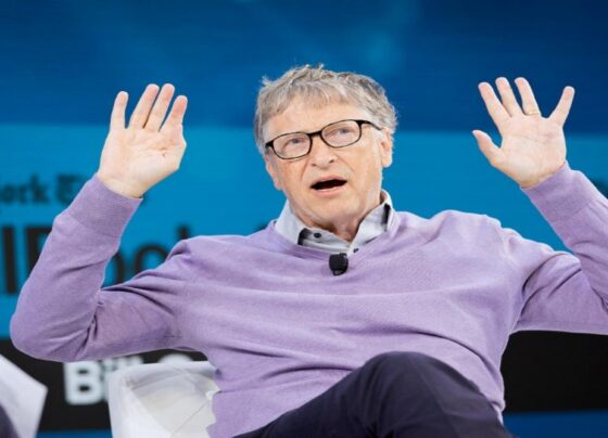 بل گیٹس کا انڈیا اے آئی سمٹ میں شرکت نہ کرنے کا اعلان، مودی حکومت تنقید کی زد میں