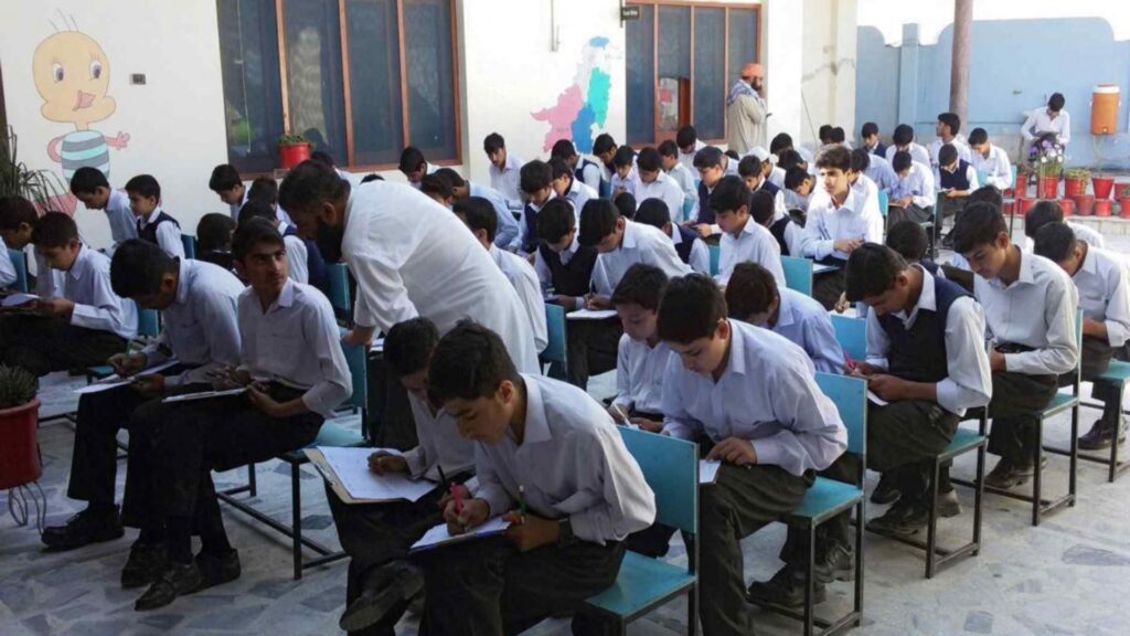 6 لاکھ طلبہ نے میٹرک کیا گیارہویں میں صرف 56 ہزارنے داخلہ لیا،تشویشناک رپورٹ آ گئی