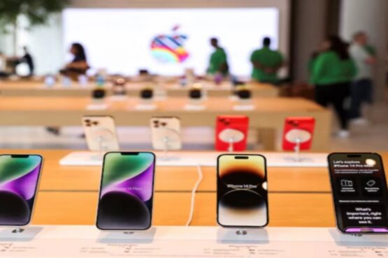 صارفین کیلئے خوشخبری، ایپل جلد نیا سستا آئی فون متعارف کرانے کیلئے تیار