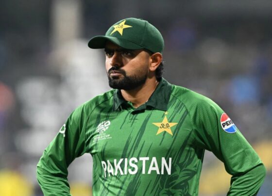 ٹی 20 ورلڈکپ : بابر اعظم کم ترین اسٹرائیک ریٹ سے رنز بنانے والوں میں سب سے آگے