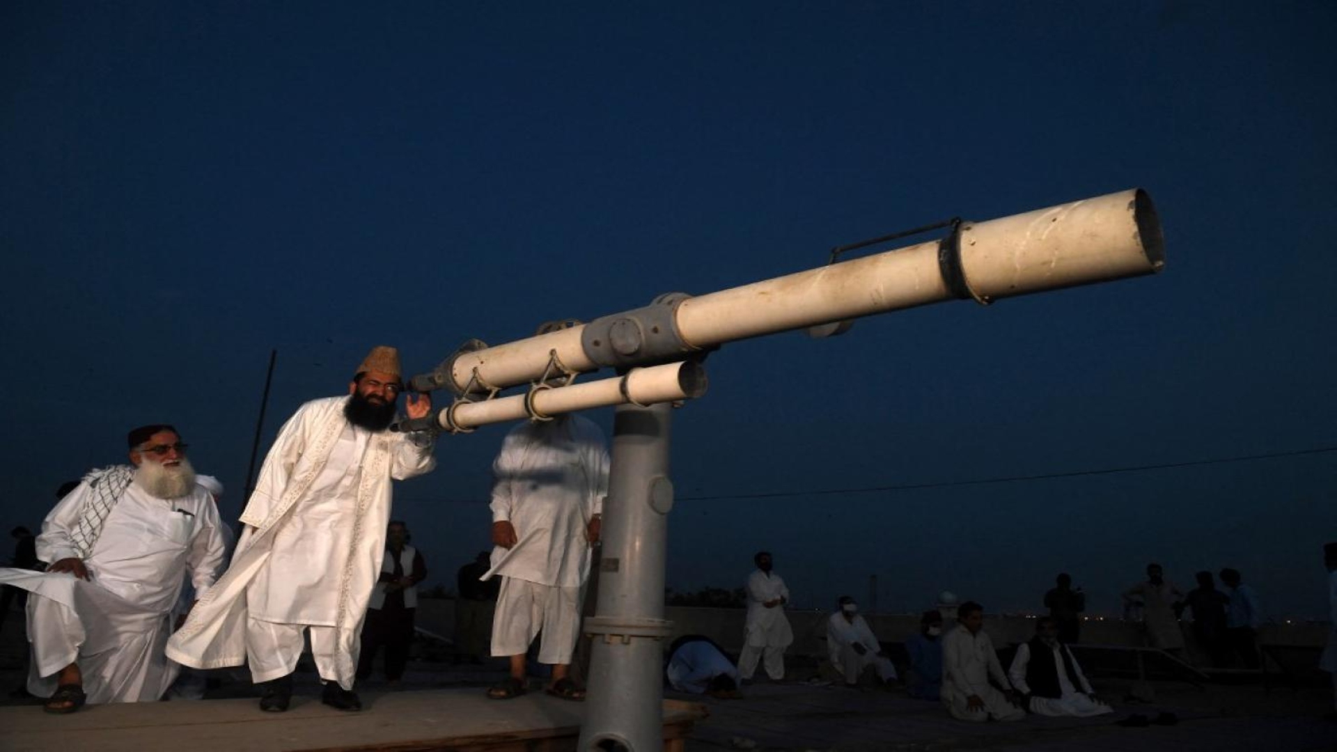 رمضان کا چاند دیکھنے کیلئے رویت ہلال کمیٹی کا اجلاس آج پشاور میں ہوگا