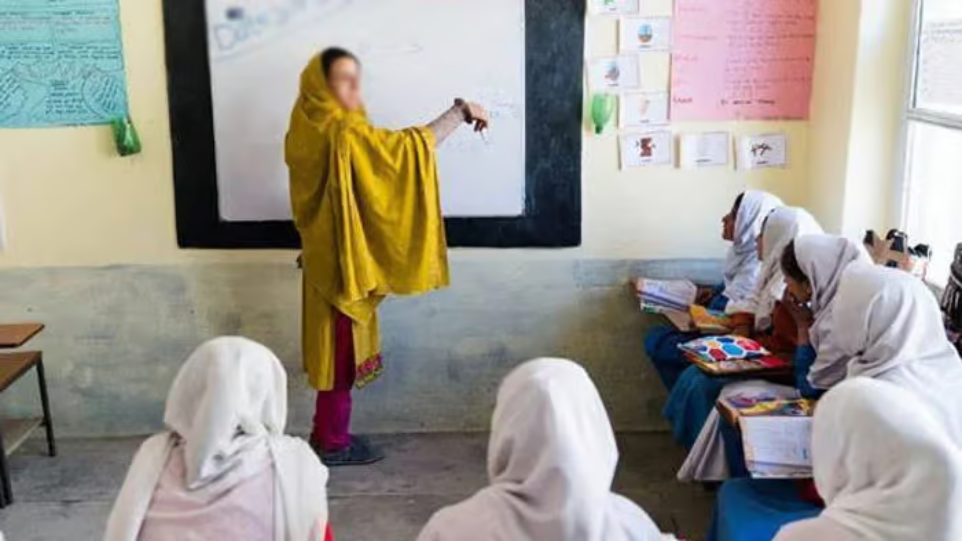 پنجاب کے سرکاری سکولوں میں اساتذہ کیلئے ڈریس کوڈ نافذ