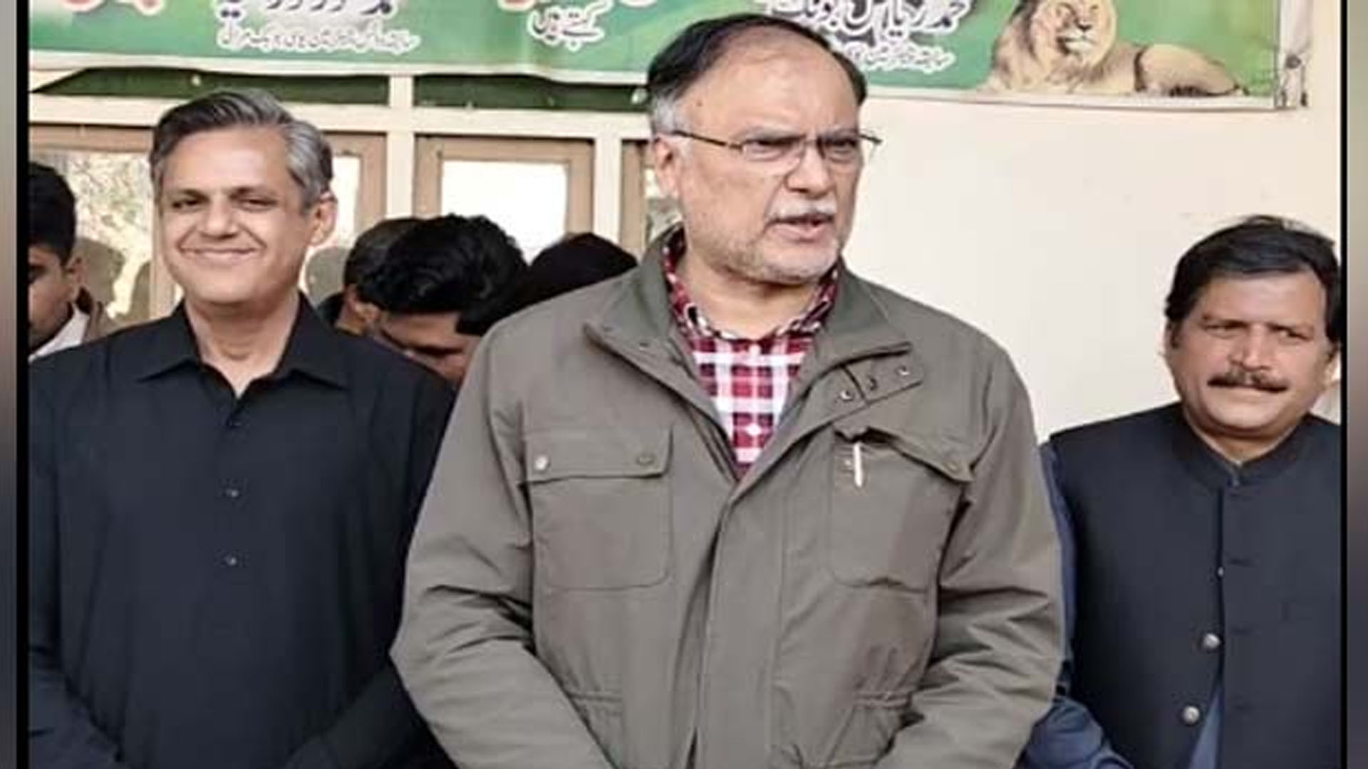 جس نے مجھے بند کرایا تھا آج وہی شخص جیل کے اندر بیٹھ کر چیخیں مار رہا ہے،احسن اقبال