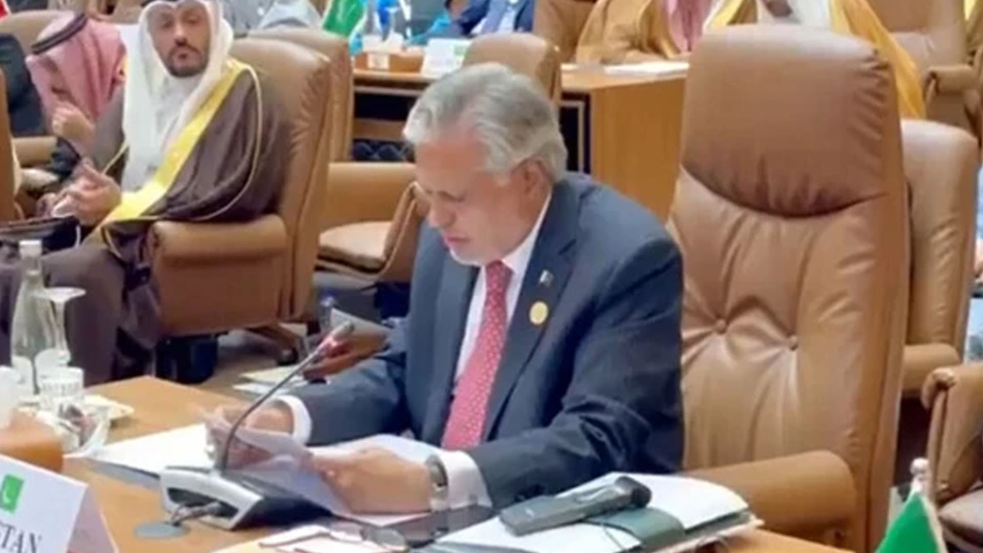 اسحاق ڈار کل جدہ روانہ ہونگے، او آئی سی کے وزرائے خارجہ اجلاس میں شرکت کرینگے