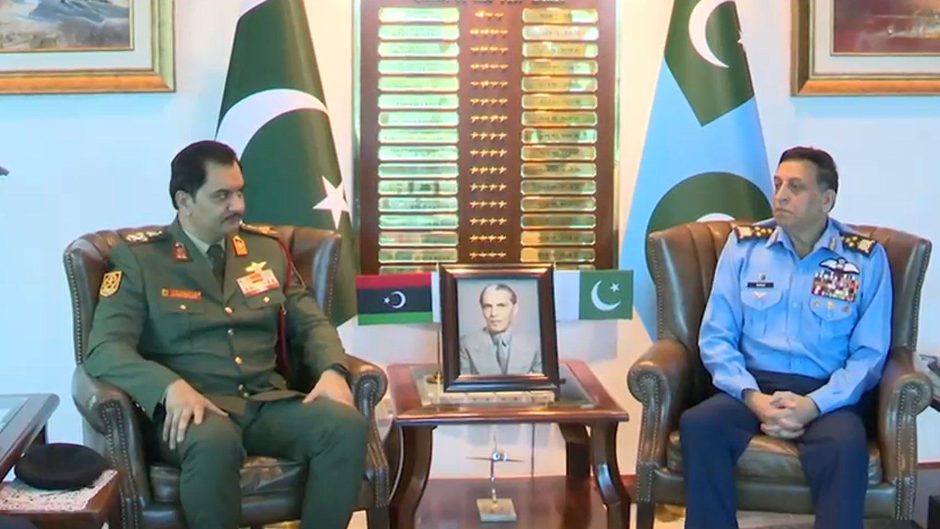 ایئر چیف مارشل ظہیر احمد بابر سدھو سے لیبیا کی مسلح افواج کے نائب کمانڈر اِن چیف کی ملاقات