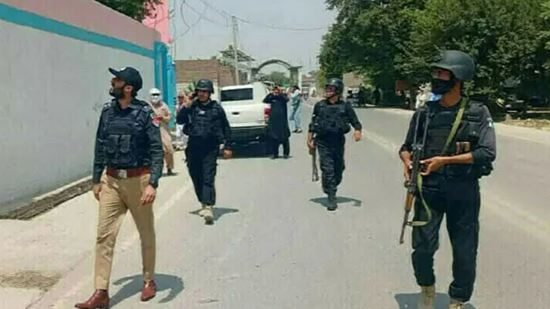 ڈی آئی خان،دہشت گردوں سے مقابلے میں ایس ایچ او سمیت 5 اہلکار شہید