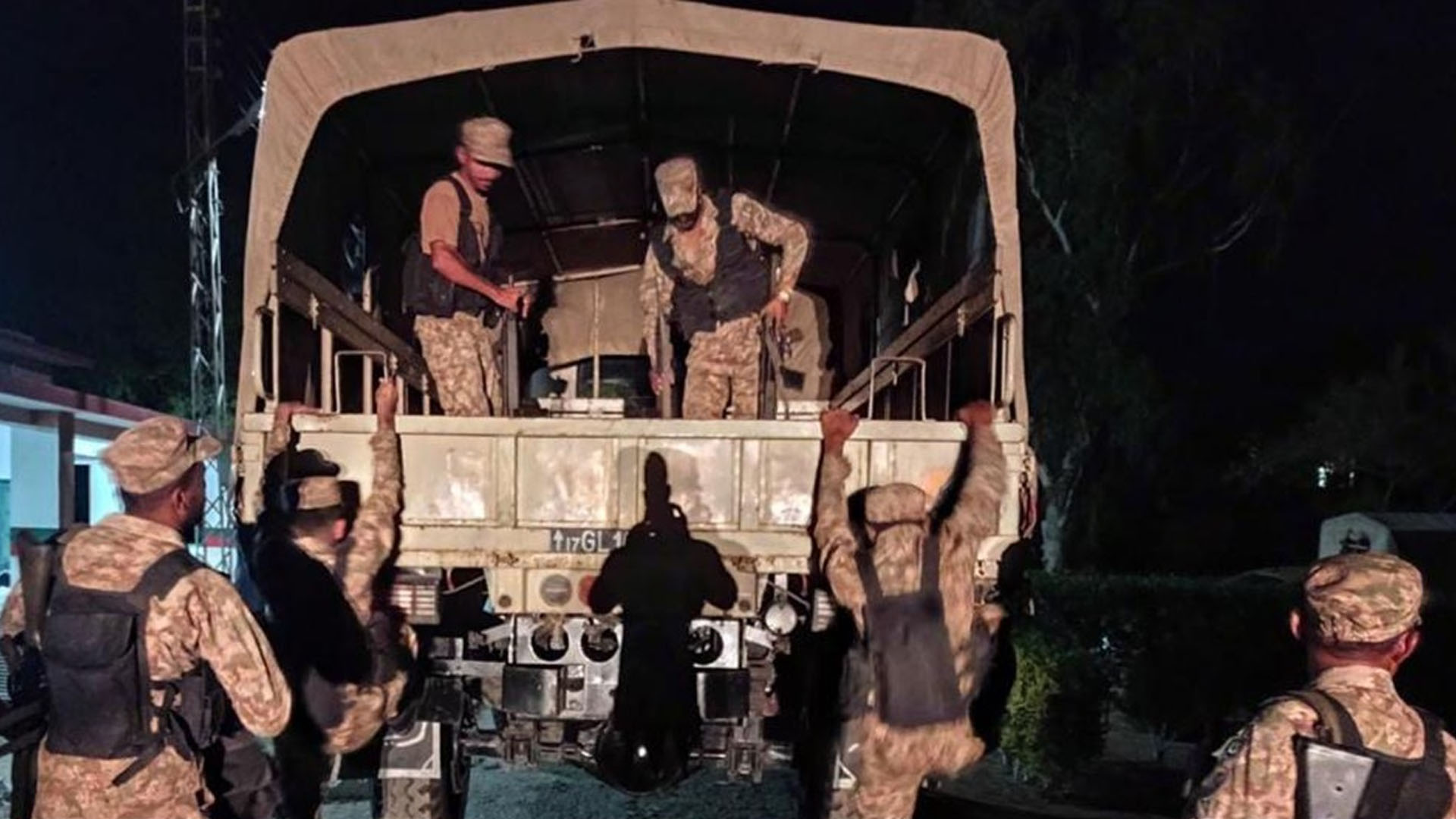 بلوچستان میں سیکیورٹی فورسز کے سرچ آپریشنز جاری، لاپتہ جوانوں کی تلاش کے لیے کارروائیاں تیز