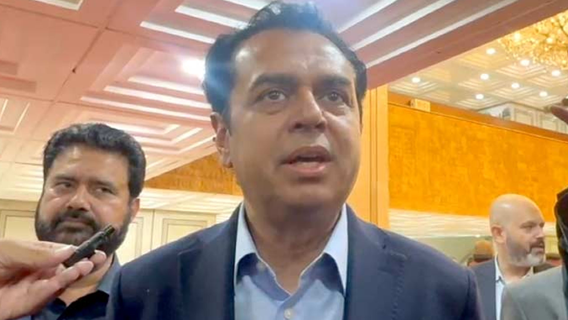 اپوزیشن لیڈر تبدیل کرلیے، وزیر اعلیٰ تبدیل کرلیا، پی ٹی آئی کے پاس وکٹم کارڈ کے علاوہ کچھ نہیں بچا،طلا ل چوہدری