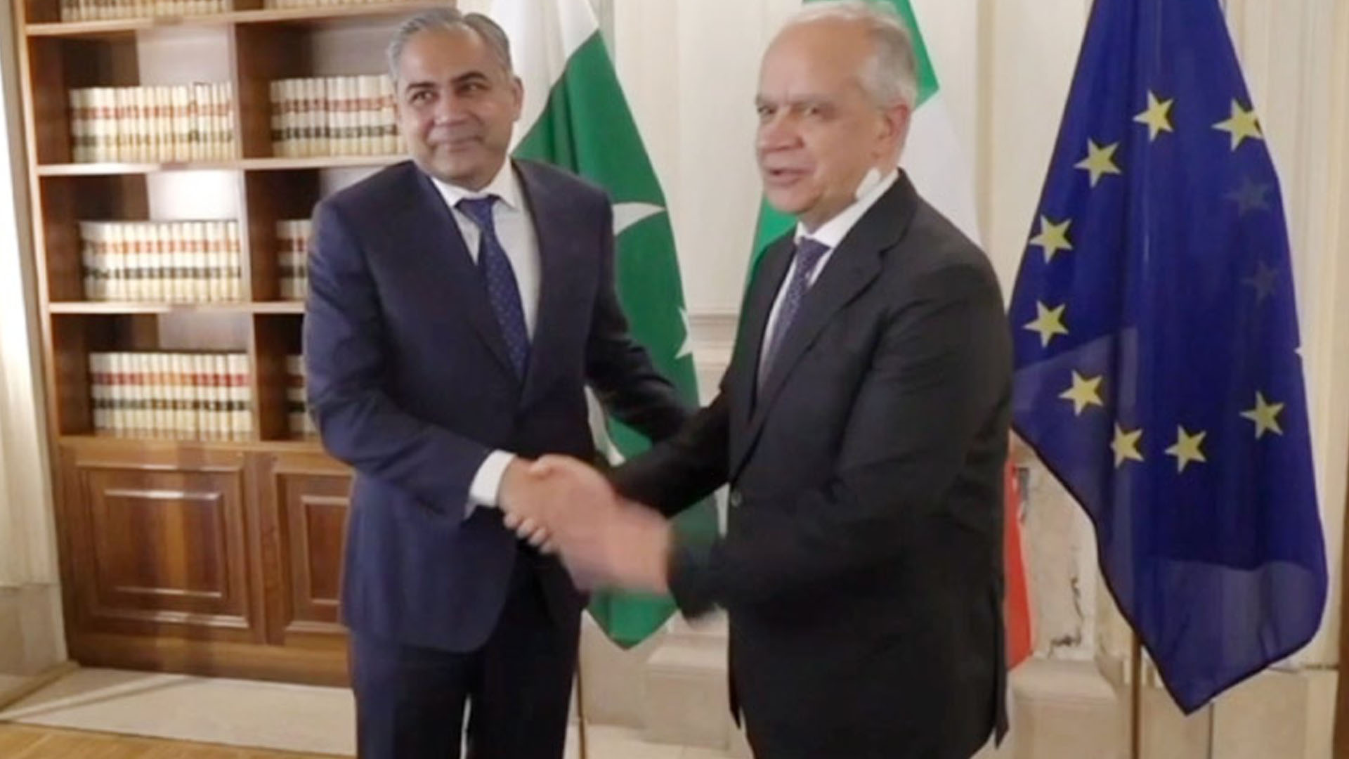 پاکستان اور اٹلی میں داخلی سلامتی و قانونی ہجرت پر پیش رفت، دس ہزار پانچ سو ورک ویزوں پر اتفاق