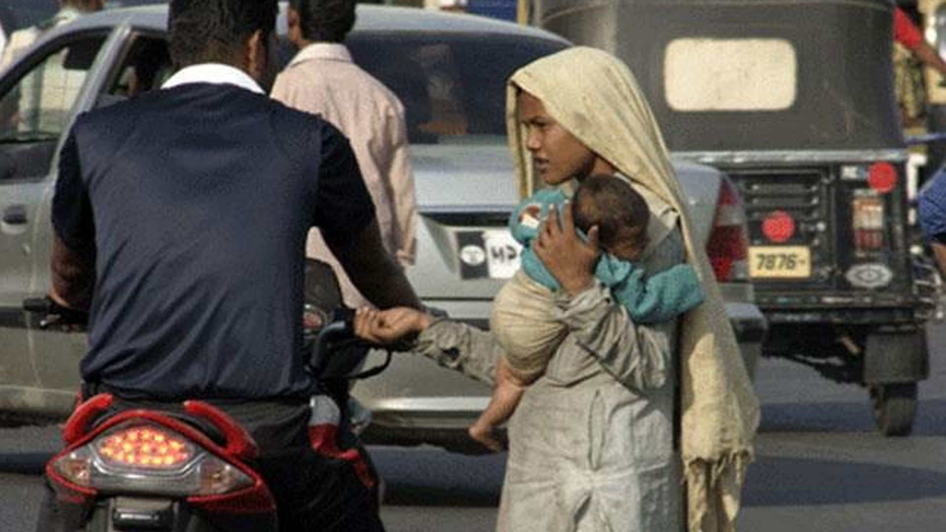 گداگری پر 3 سال قید، لاکھوں روپے جرمانہ، نیا قانون تیار