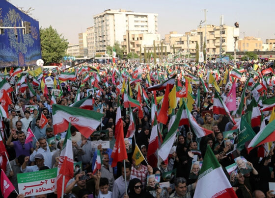 ایران میں اسرائیل اور امریکا کے خلاف مظاہرے