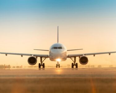 جیٹ فیول کی قیمت میں بڑا اضافہ، فضائی سفر کرنیوالوں کیلئے بری خبر