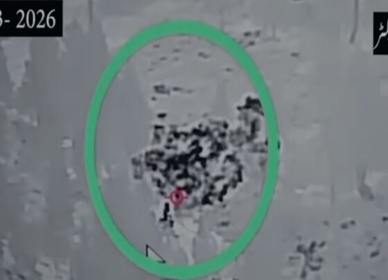 پاک فوج کی کرم سیکٹر میں مؤثر کارروائی،دشمن کی متعدد پوسٹیں تباہ، متعدد خارجی جہنم واصل