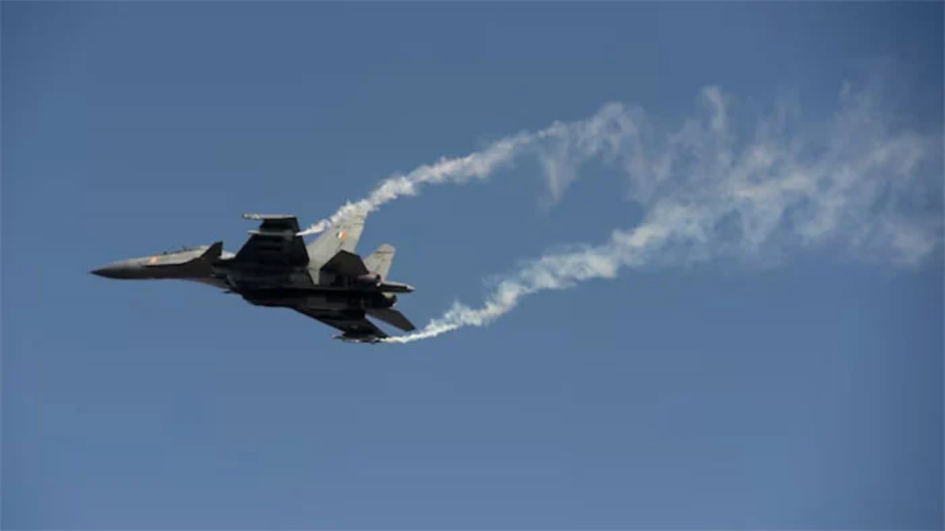 بھارتی فضائیہ کا جنگی طیارہ  آسام میں گر کر تباہ، 2 پائلٹ ہلاک