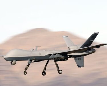 ایران کا وسطی اسرائیل پر میزائلوں سے حملہ ، 30 ملین ڈالرز کا ڈرون مار گرایا