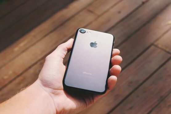 پرانے آئی فون استعمال کرنیوالے صارفین ہوشیار ! خطرناک سافٹ ویئر لیک