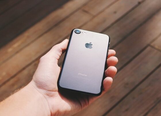 پرانے آئی فون استعمال کرنیوالے صارفین ہوشیار ! خطرناک سافٹ ویئر لیک