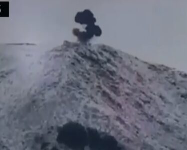 پاک فوج کی افغان طالبان اور فتنہ الخوارج کیخلاف مؤثر کارروائیاں،کرم سیکٹر میں بھاری آرٹلری سے متعدد پوسٹیں تباہ