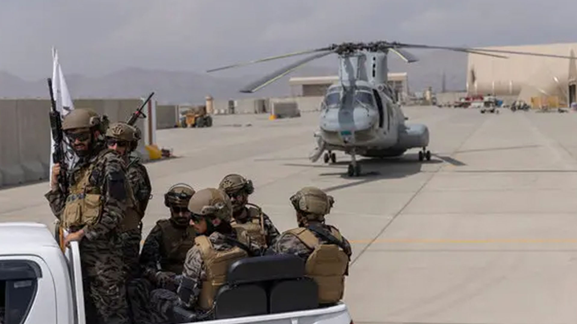 بہادری کے قصے ، سوپر پاورز کو ہرانا ، سب پاکستان کی مدد سے تھا   افواج پاکستان کا خوف،افغان طالبان قیادت دم دبا کر صوبہ بامیان بھاگ نکلی