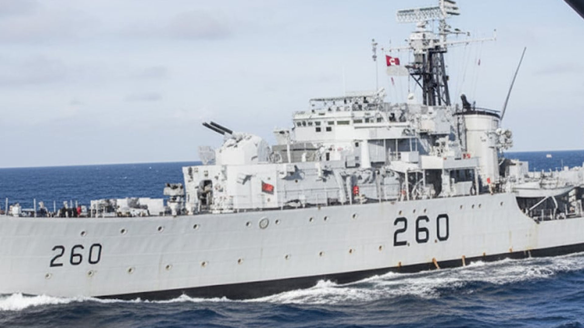 انڈین سب میرین کا ایرانی جہاز پر حملہ ،100 سے زائد افراد جاں بحق