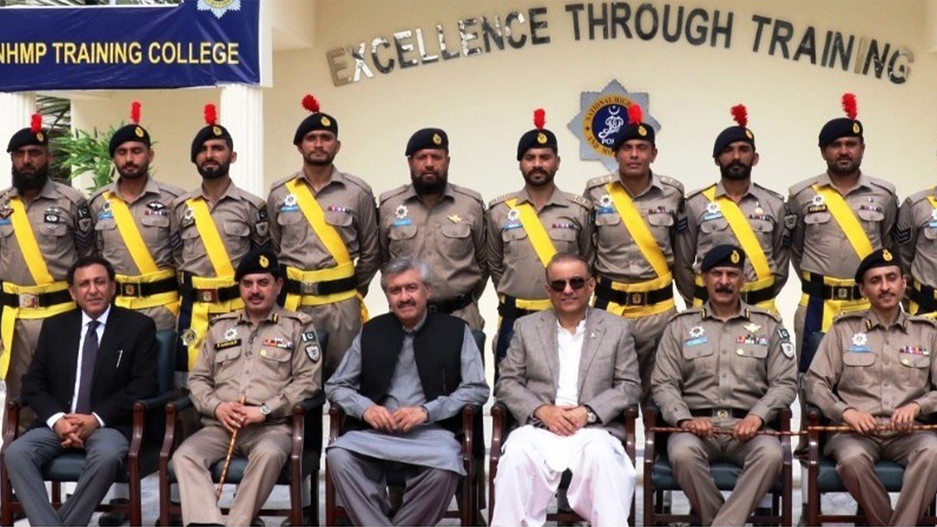 اسلام آباد کو لاہور سے ملانے کیلئے نئی موٹروے ،سفر 100کلو میٹر کم ہوگا۔عبدالعلیم خان