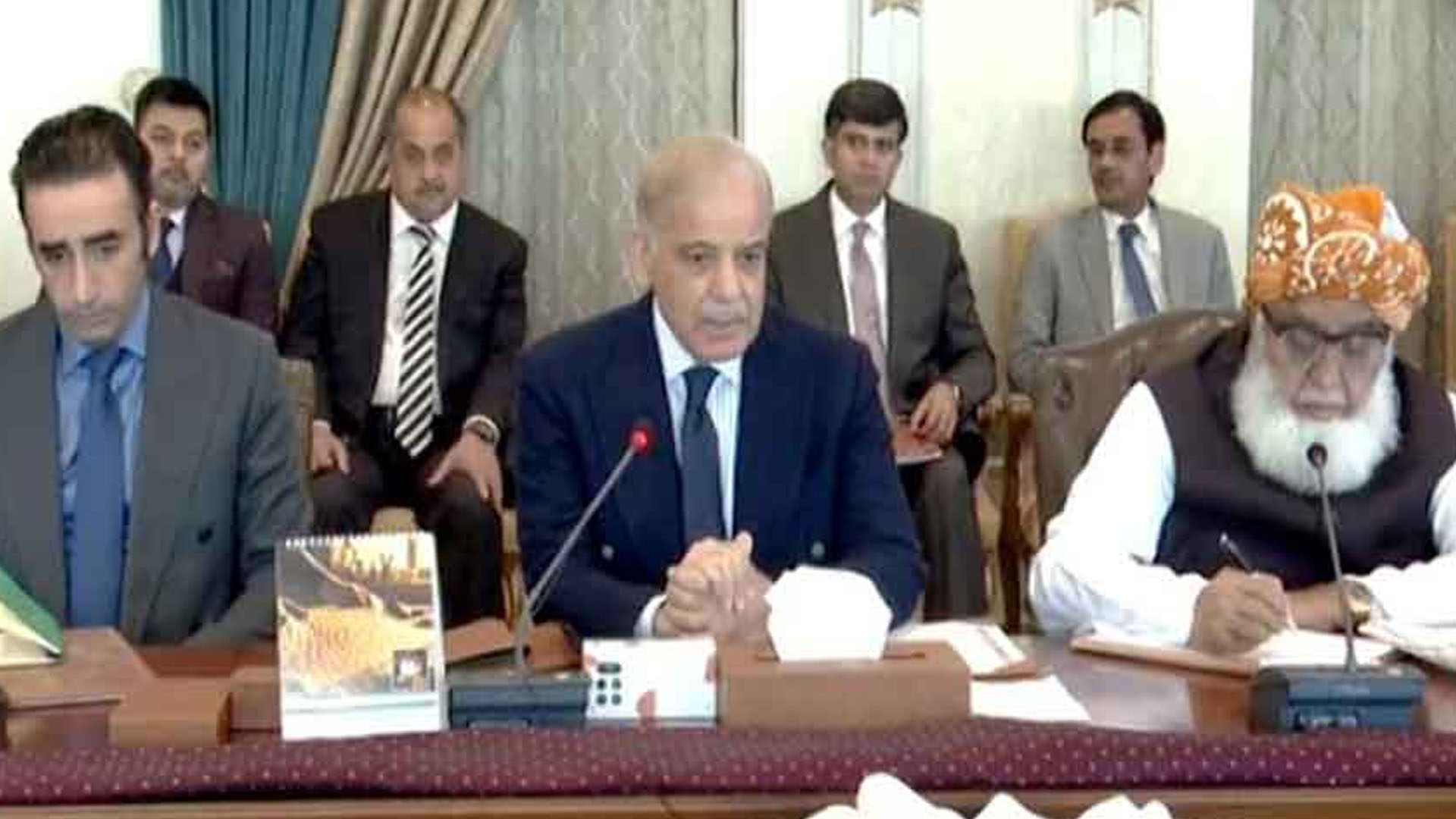 وزیراعظم کی زیر صدارت پارلیمانی جماعتوں کے رہنماؤں کا اہم اجلاس ،ایران اور خلیجی ممالک کے درمیان کشیدگی میں کمی اولین ترجیح قرار