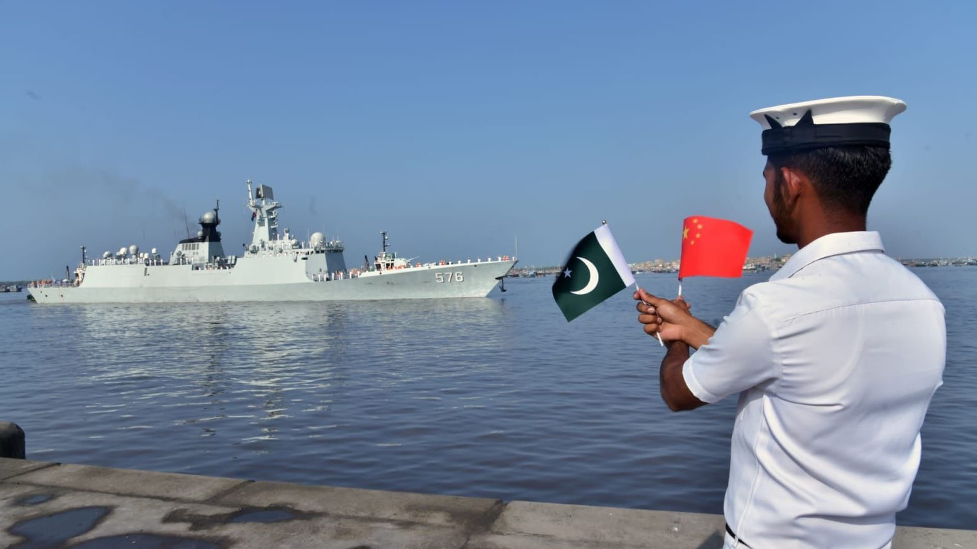 پی ایل اے (نیوی) کے جہاز داچنگ کی پاک چین مشترکہ بحری مشق  میں شرکت کے لیے کراچی آمد