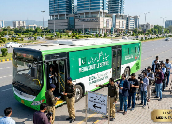 صحافیوں کے لیے شٹل کا آ