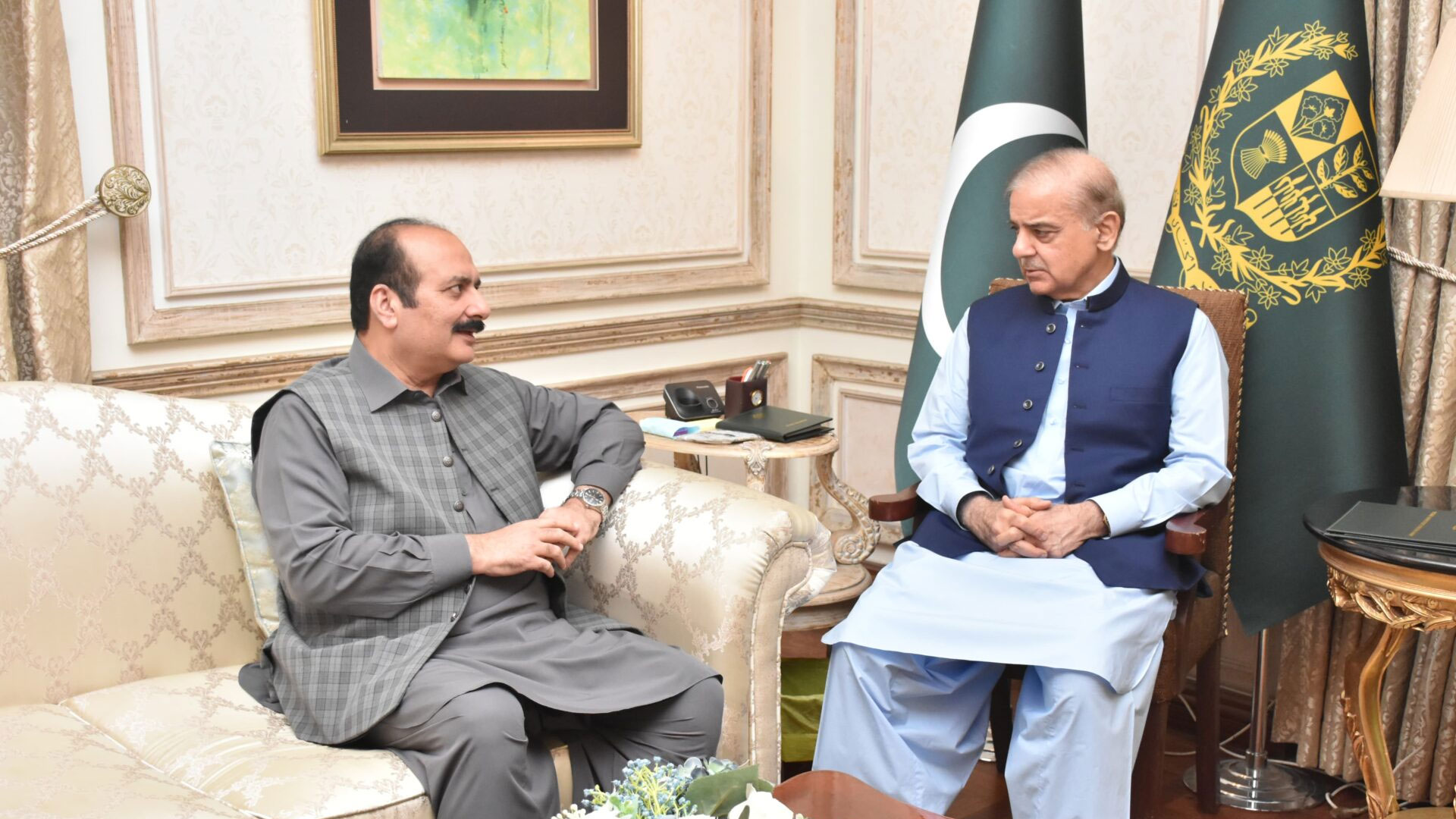 نوجوانوں کے روشن مستقبل کے لیے اہم قدم، وزیراعظم شہباز شریف کا یوتھ پروگرام کے لیے بڑا حکم