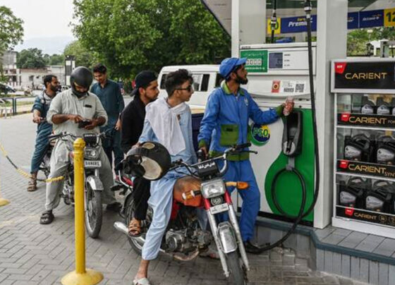 پیٹرول میں عوام کو ریلیف