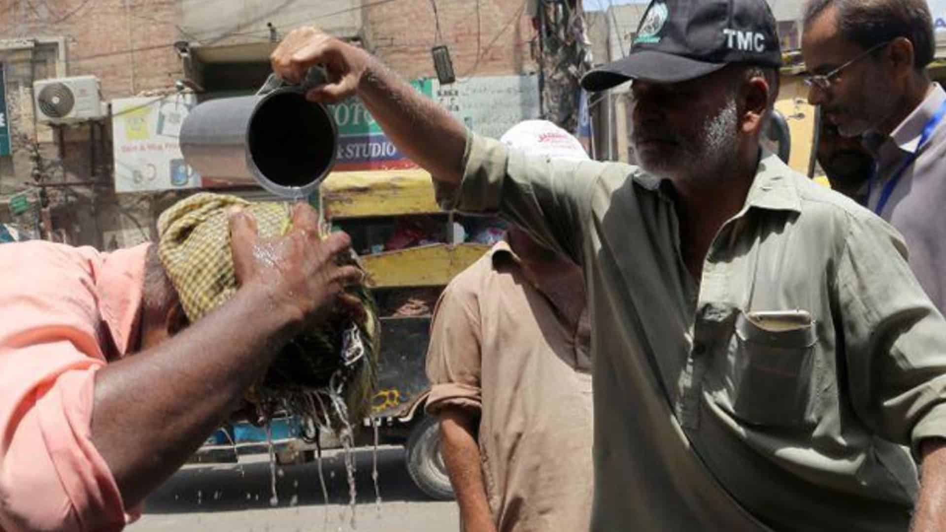 گرمی کی شدت میں اضافہ، درجہ حرارت 40ڈگری سے بڑھ گیا، نئی لہر سے متعلق محکمہ موسمیات کی پیشگوئی