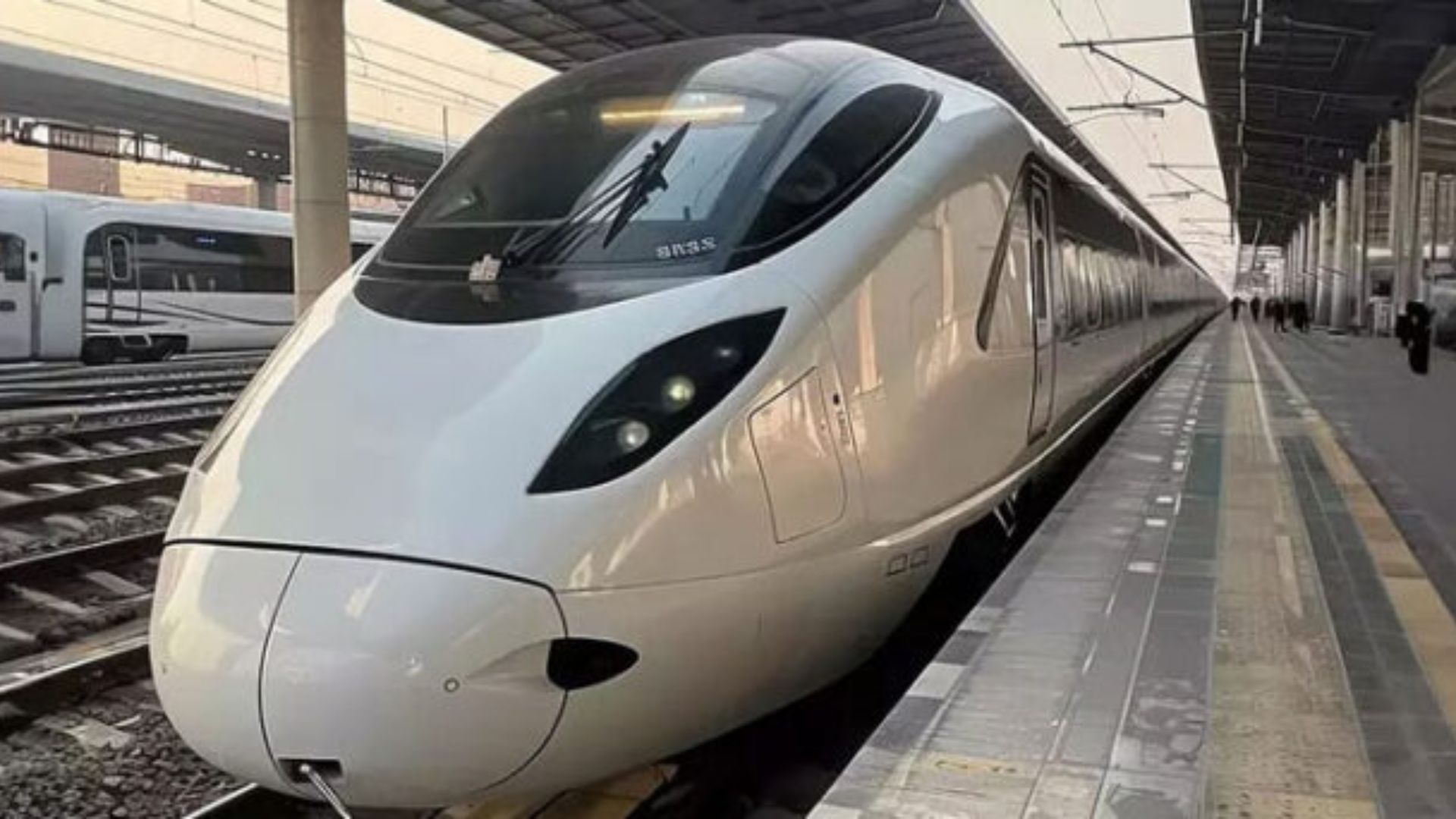 پاکستان کی پہلی بلٹ ٹرین چلانے کا فیصلہ، روٹ کی تفصیلات سامنے آگئیں