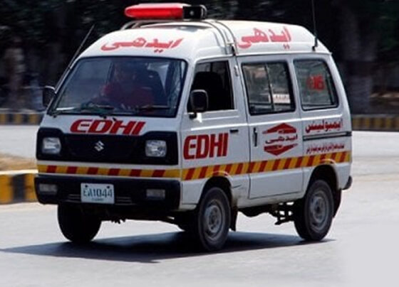 کراچی : آئل ٹینکر کی موٹرسائیکل کو ٹکر سے 2 بہنیں جاں بحق