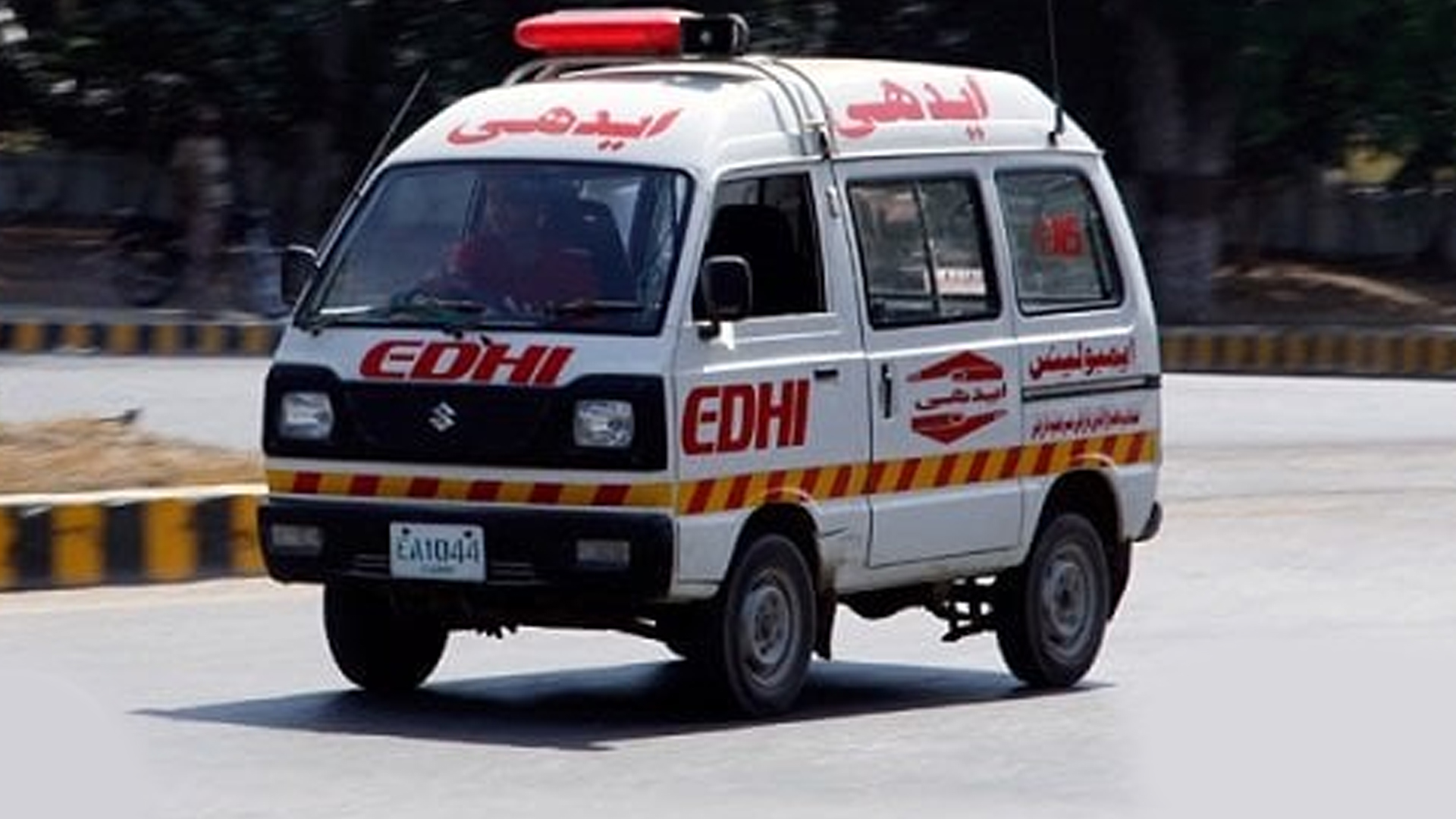 کراچی : آئل ٹینکر کی موٹرسائیکل کو ٹکر سے 2 بہنیں جاں بحق،بھائی زخمی