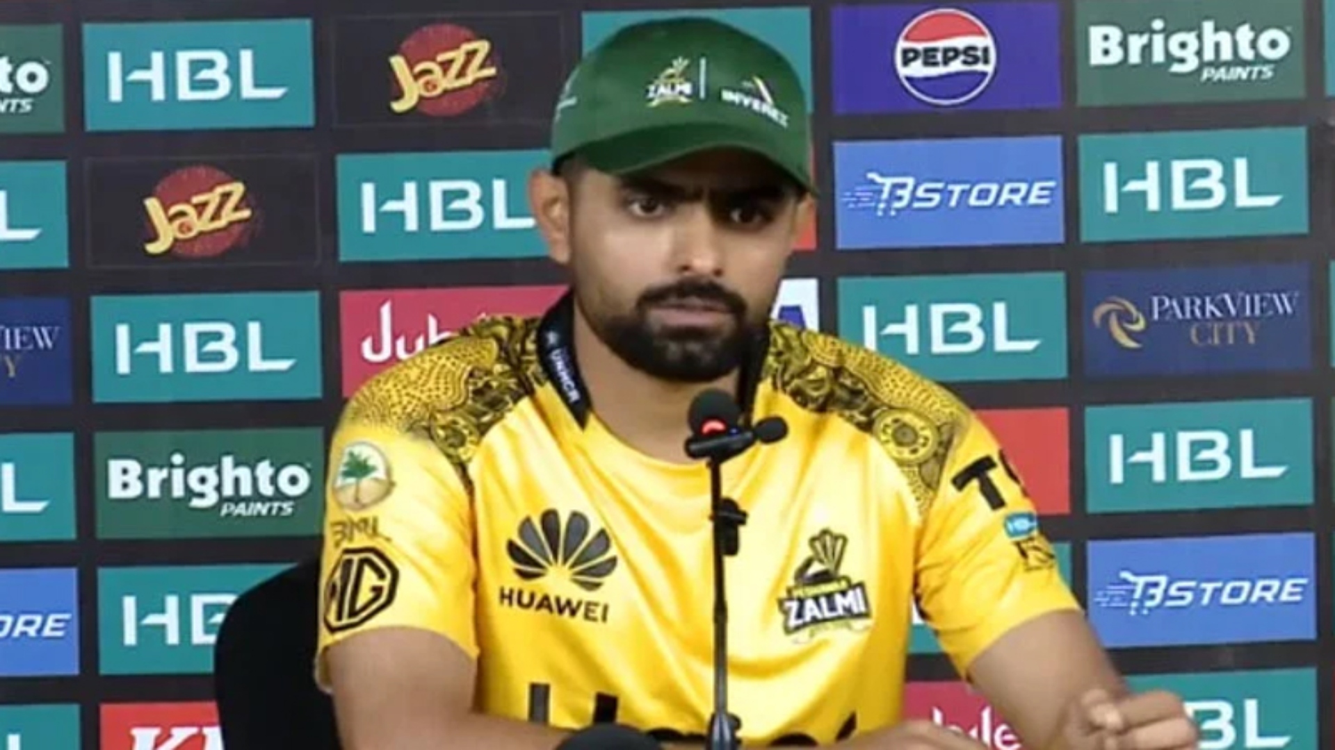 جیسا مداح  چاہ رہے ویسا کر نہیں پا رہا لیکن محنت کررہا ہوں، بابر اعظم