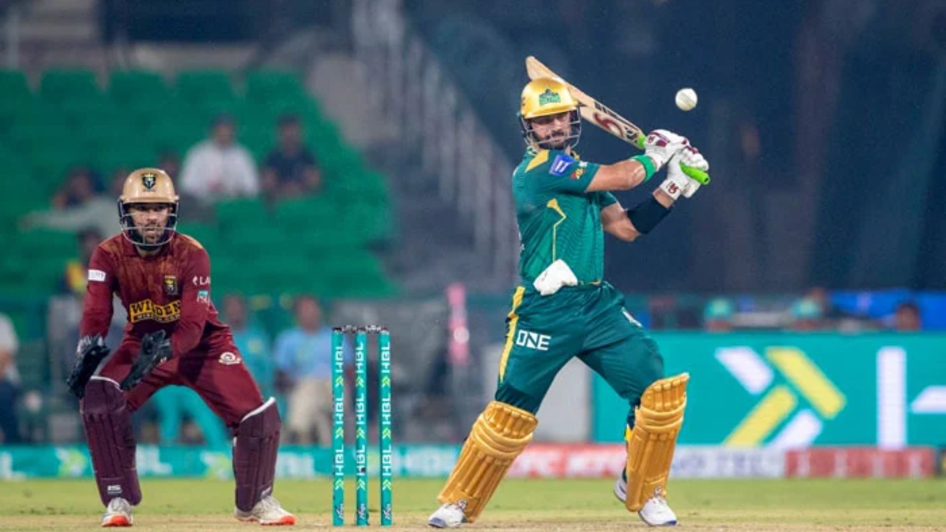 فرحان کی سنچری، ملتان سلطانز نے حیدرآباد کنگزمین کو 6 وکٹوں سے ہرادیا