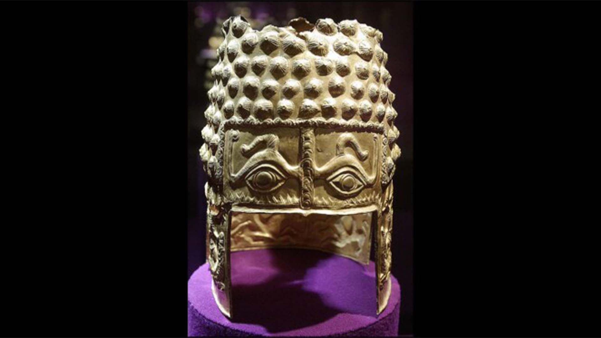 چوری شدہ نایاب سنہری ہیلمٹ برآمد، یورپ میں ہلچل مچانے والا کیس انجام کو پہنچ گیا