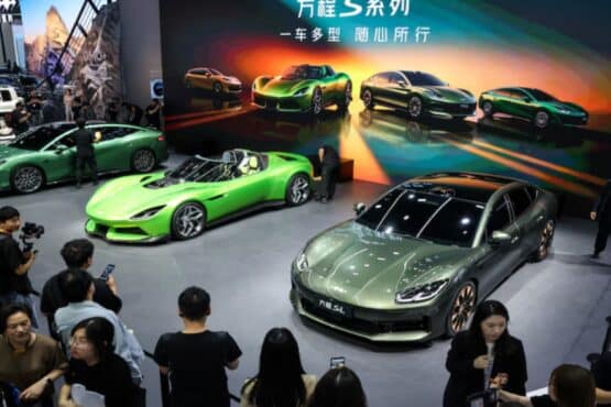 ایک پاکستانی گاڑی کی قیمت میں 3 جدید چینی الیکٹرک کاریں ؟ پاکستانیوں کیلئے بڑی خوشخبری